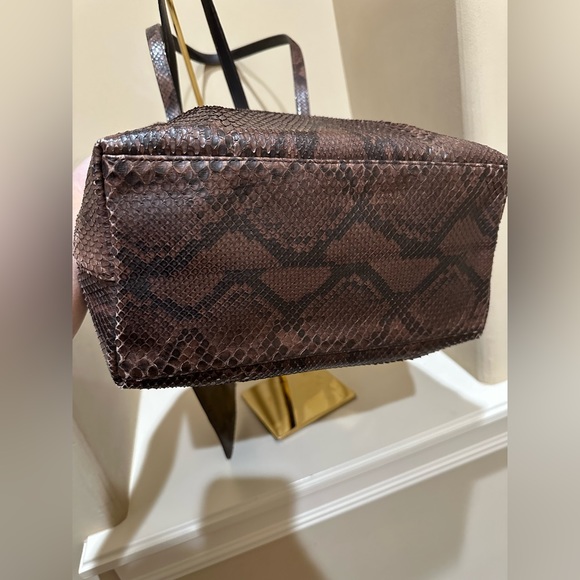 Gucci Python Open Tote W/Attached Pouch - Picture 5 of 11